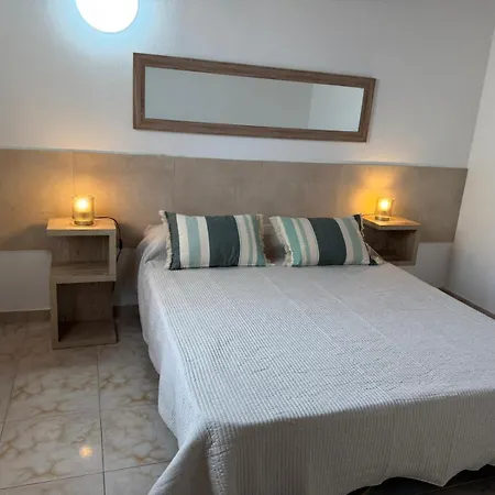 Americas 4- Bedrooms Parking Private Villa *
