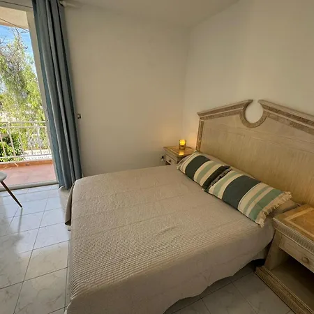 Americas 4- Bedrooms Parking Private Villa